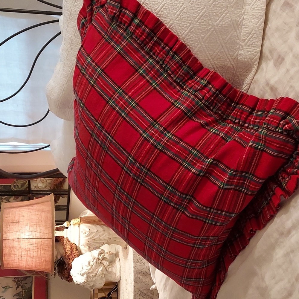 Gorgeous Huge Christmas Red Stewart Tartan Plaid Ruffled Pillow Cover 30"x35"